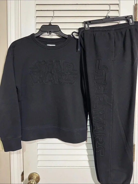 GAP Kids Black Star Wars Embroidered Sweatshirt & Jogger Set. Limited Edition.