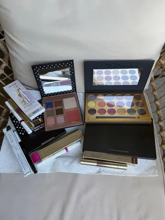 Makeup Beauty Bundle Eyes Lips Blush Face Full Size Palette Beauty Lot