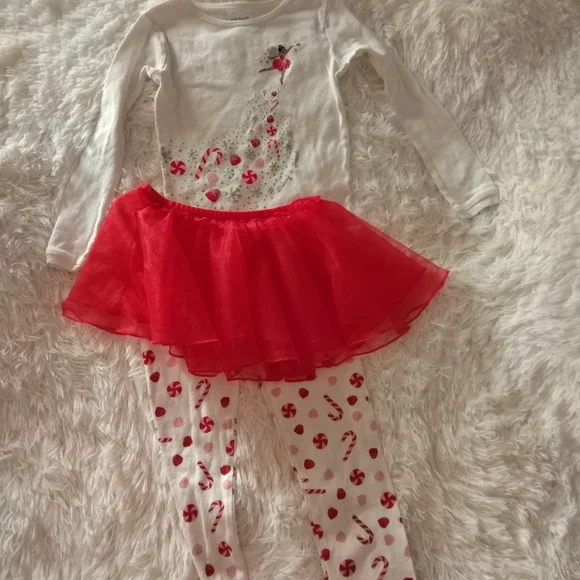 10/$40 Carter's-just one you Girl's Outfit