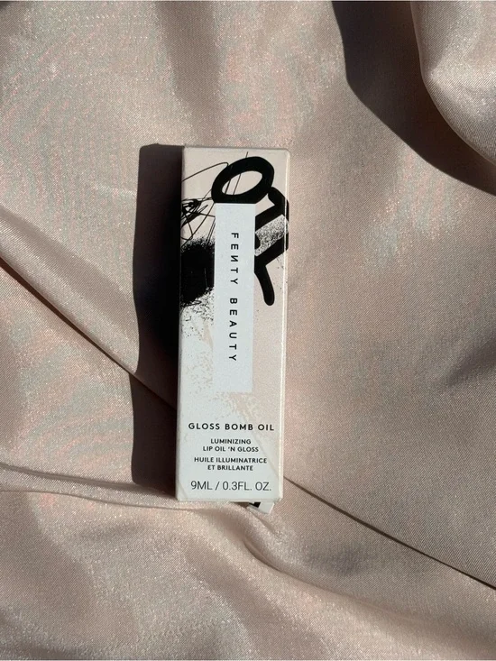 Fenty Beauty Gloss Bomb Oil
