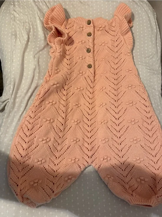 Brand new QM Blush Peach Open-Knit Short Sleeve Sweater