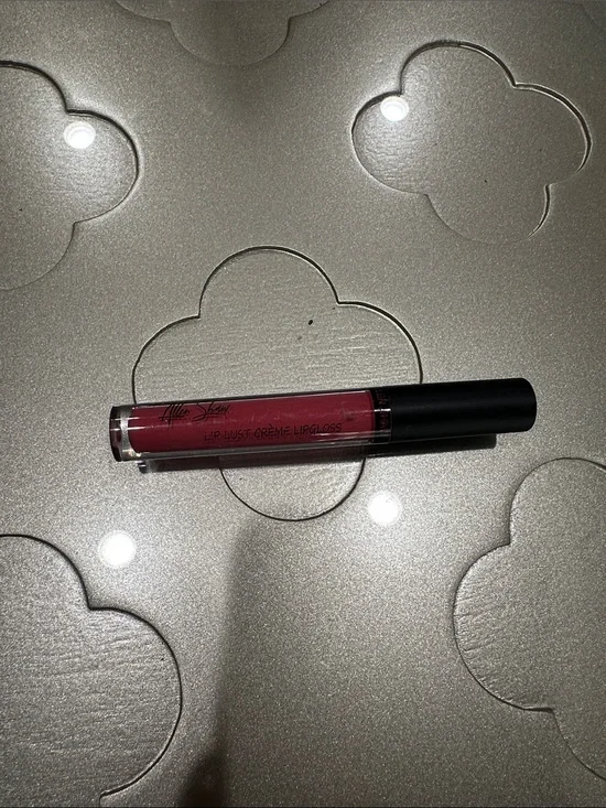 Lip Lust Crème Lip Gloss - Deep Rose