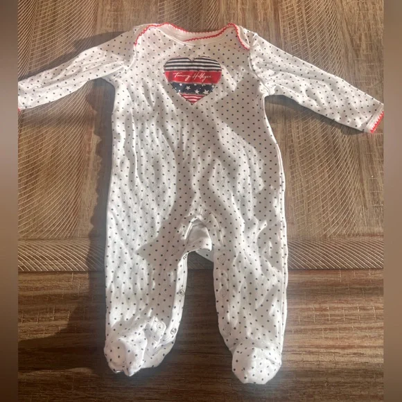 Tommy Hilfiger baby girl sleeper 6-9M