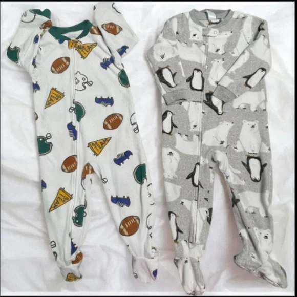 Carter's Set of 2 Boys One Piece Pajamas Football and Polar Bear/Penguin Prints