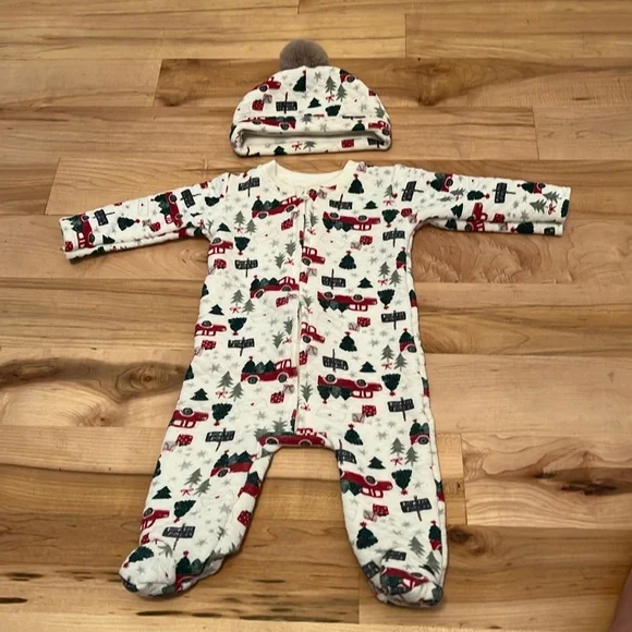 Chick Pee Christmas Quilted Onesie w/matching hat
