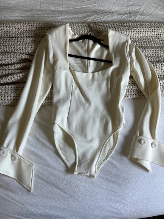 Cream Long-Sleeve Square Neck Kids One-Piece Bodysuit