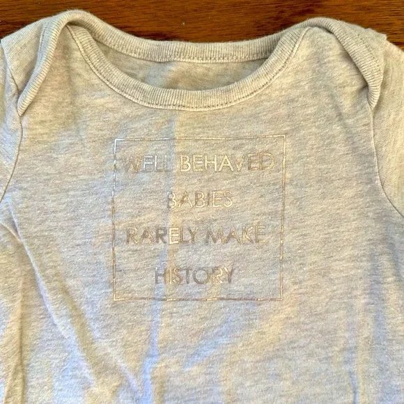 👶🏻 “Well Behaved Babies Rarely Make History” onesie 3 mos girls jumping beans