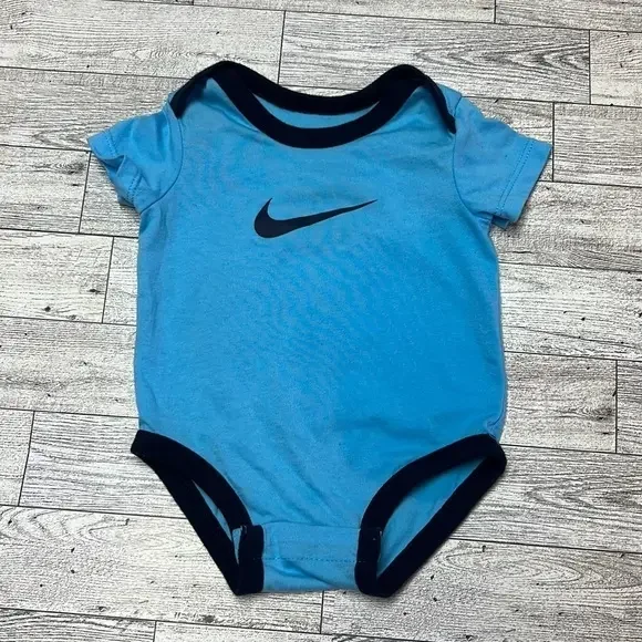 Baby Nike‎ onesie