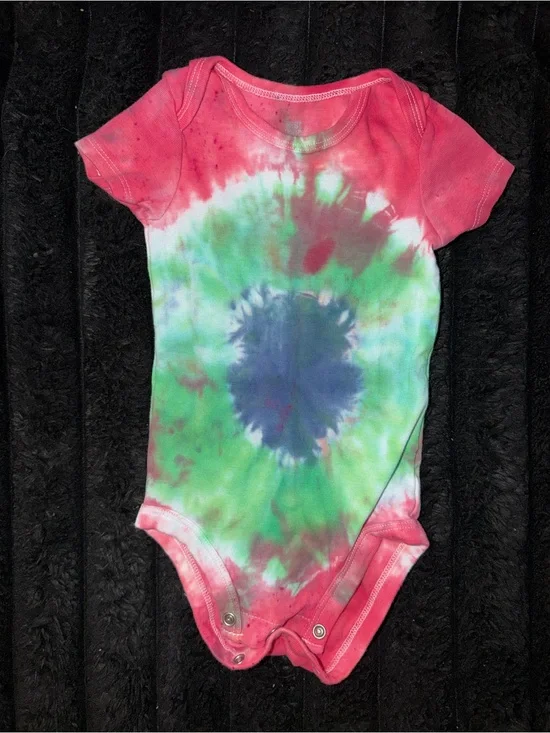 Tie-Dye Short Sleeve Baby One-Piece in Pink, Green & Blue