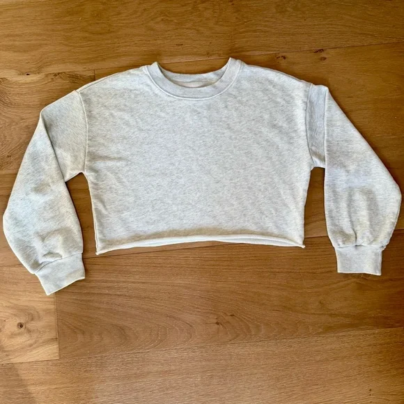Gap Girls Cropped Boxy Fit Sweatshirt Terry HeatherOatmeal/Gray Medium 10/12 EUC