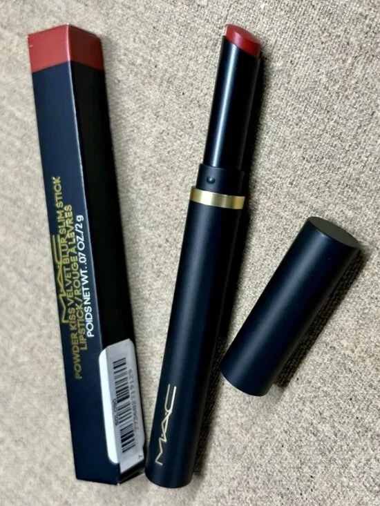 ❤️ MAC Powder Kiss Velvet Blur Slim Stick Lipstick in 876 Nice Spice