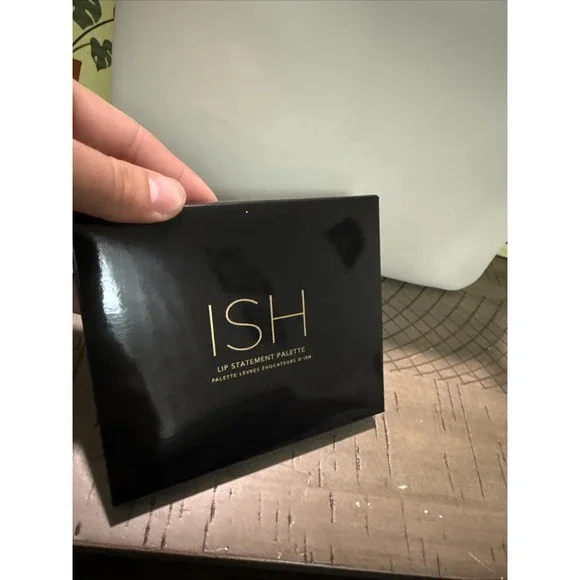ISH Beauty Lip Statement Palette - 12 Intensely Pigmented Shades -‎ 12g/ 0.48oz