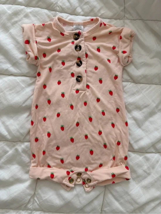 Lou Lou & Co Newborn Strawberry Print Junie Romper Light Pink