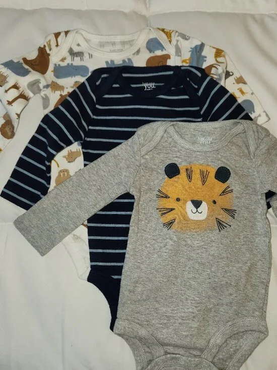 Baby Clothes: 0-3M: 3 x Bodysuits