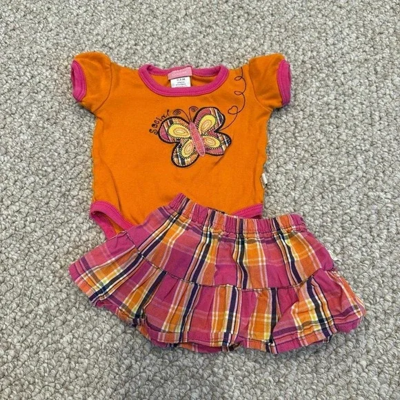 Duck Duck Goose Girls Butterfly Outfit Set Size 0-3 Months‎