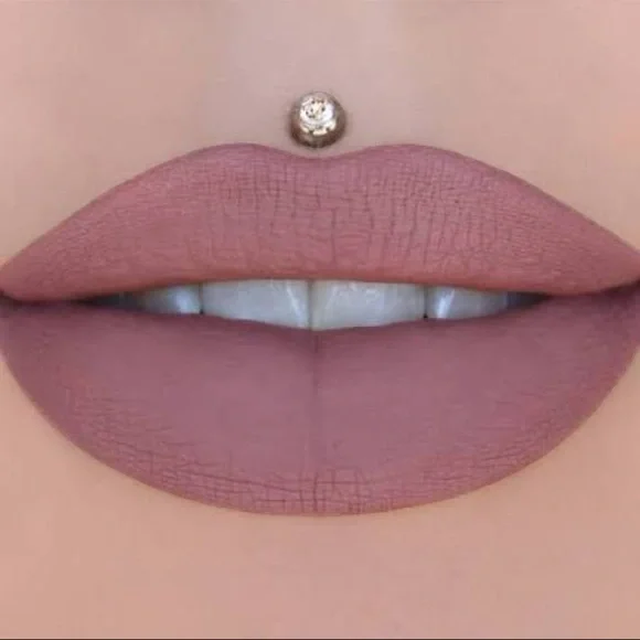 JEFFREE STAR - SHERIFF STAR Velour liquid Lipstick (longwear, low transfer)