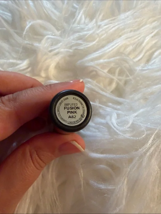 MAC Cosmetics Fusion Pink Amplified Lipstick