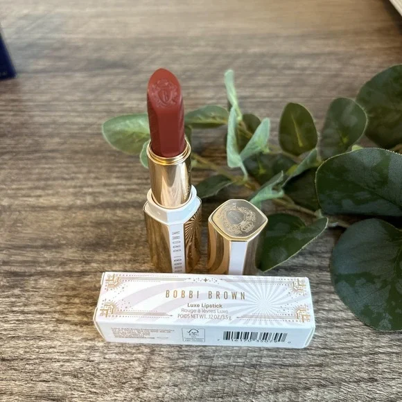 Bobbi Brown Luxe Lipstick - Sweet Cherry 818 Full SIze 0.12 oz New In Box FRESH