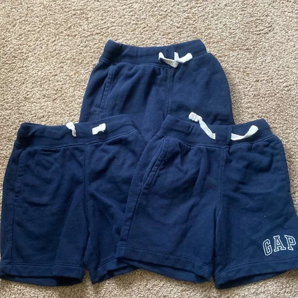 Kids Gap Logo Pull-On Shorts. 3 pair. Blue galaxy. XS