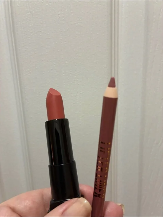 Pinky-Nude Lipstick & Liner Set