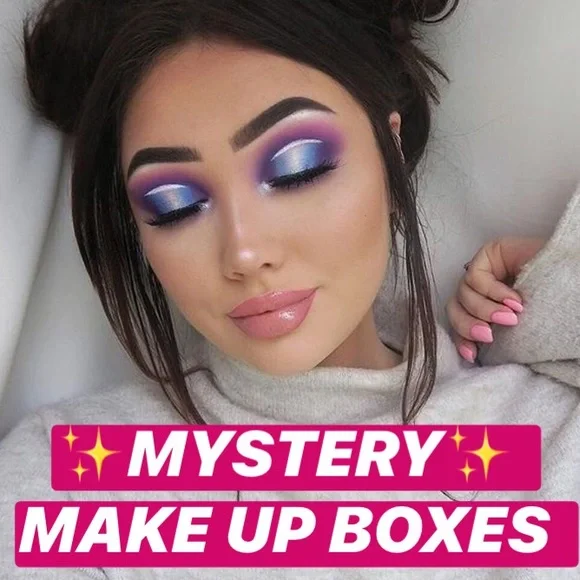 ❤️NAME BRAND COLORFUL 7 PEICE MAKE-UP MYSTERY-BOX.