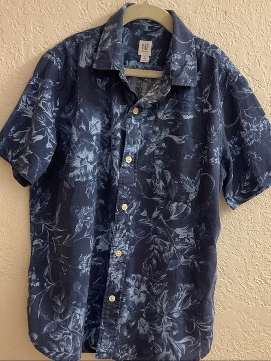 GAP Navy Floral Short-Sleeve Button-Down Shirt