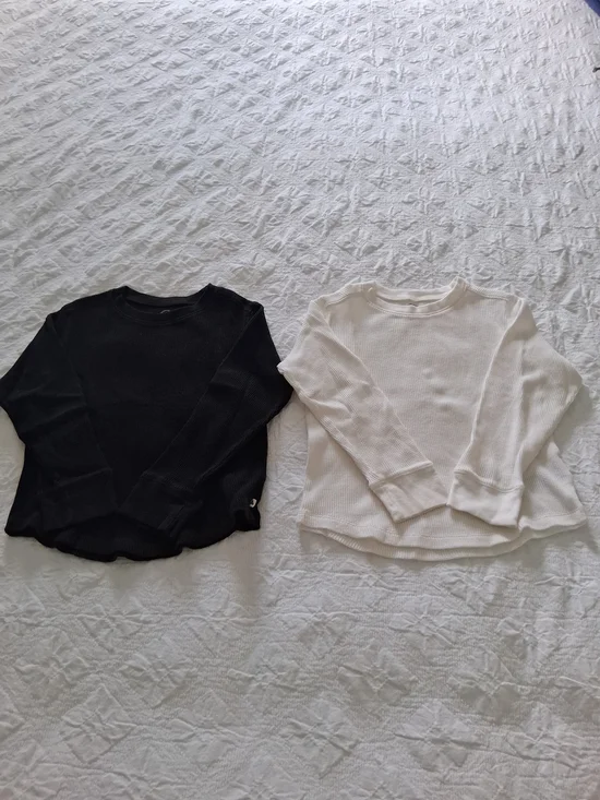 GAP Baby Waffle Knit Long Sleeve Crewneck Lot Of 2 Black & White Size 5