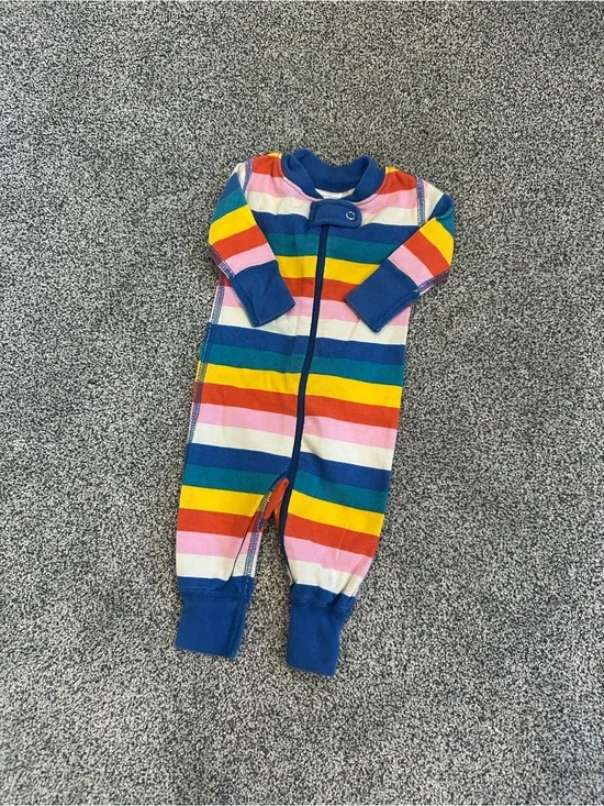Hanna Andersson Multicolor Rainbow Stripe Footie with Blue Trim