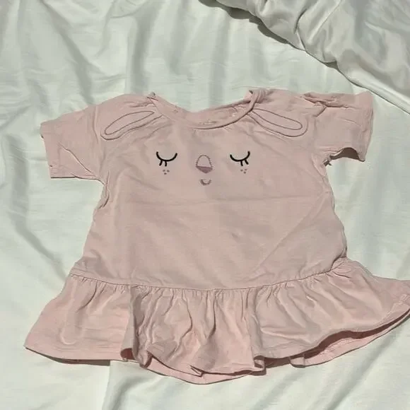 Gap 5 pink short sleeve bunny t shirt peplum hemline 💯 cotton euc