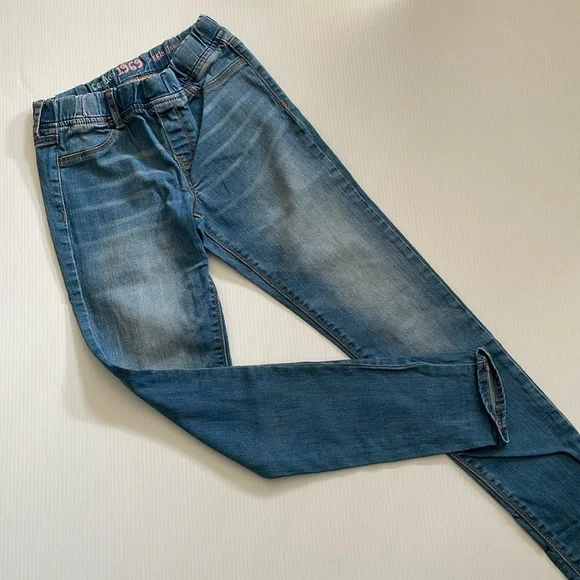 Gap kids legging blue jeans.  Girls size 14 regular