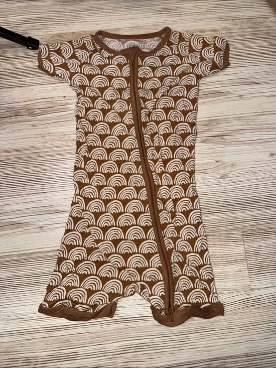 Little sleepies Brown & White Rainbow Print Baby Zip shortie