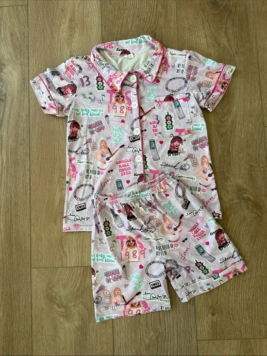 Girls' Taylor Swift Pink Graphic Short Pajama Set size 5