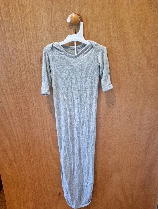 🌼$10 Brave Little Ones Gown