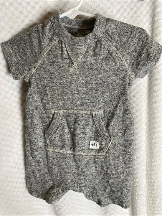 Baby GAP Baby Heather Gray Knit Romper Outfit