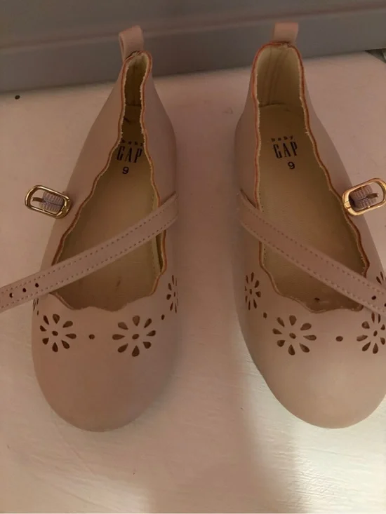 GAP Girls' Light Pink Mary Jane Flats with Floral Cutouts