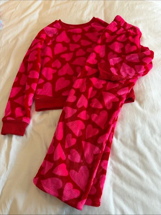 Cat & Jack Hot Pink and Fuchsia Heart Fleece Pajama Set