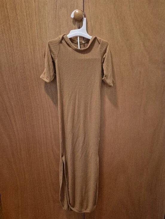🌼$10 Brave Little Ones Gown