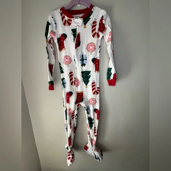 Holiday Carter’s Christmas Print One Piece Footed Pajamas Toddler Size 4T