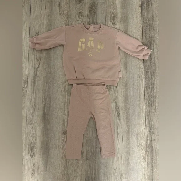 Gap Disney Girls 12 To 18 Months Outfit