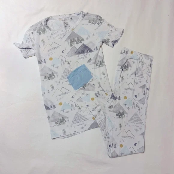 Angel Dear Short Sleeve Pajama Set Mountains Size 8