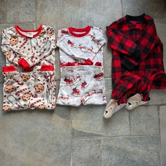 Bundle of 3 Christmas Baby Pajamas‎ 18m Carter’s Children’s Place Santa