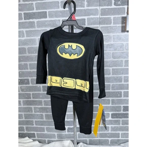 Batman Toddler Boys Cosplay Sleepwear 2 Piece Set Size 2T‎ Licensed DC Comics