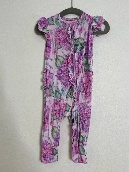 Bums & Roses Baby Girls Purple Floral One-Piece Romper size 6-9 months