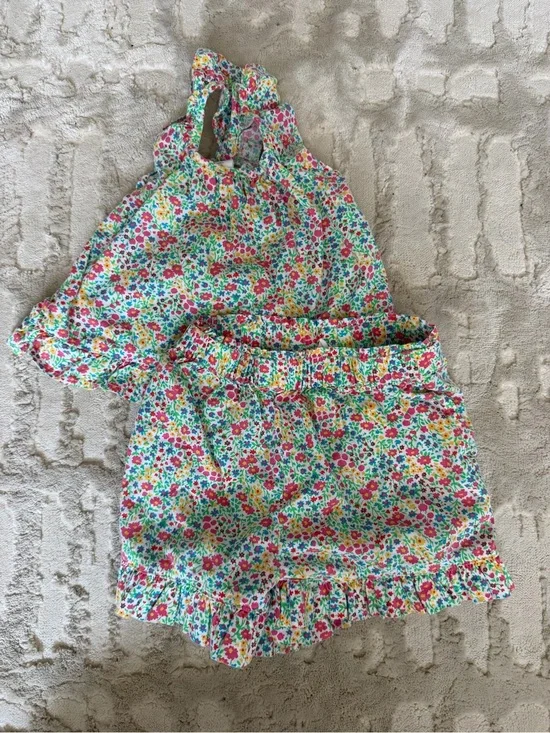 GAP Floral Two-Piece Set in White, Pink, Green, Yellow, Blue