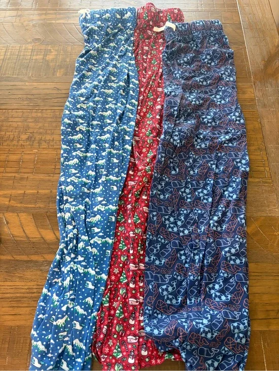 Vineyard Vines boys pj lot