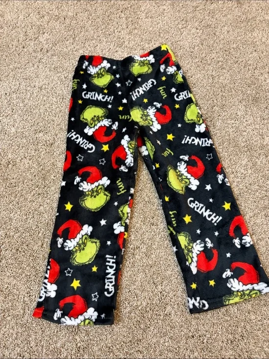 Kids' The Grinch Black Fleece Pajama Pants - Festive Holiday Print