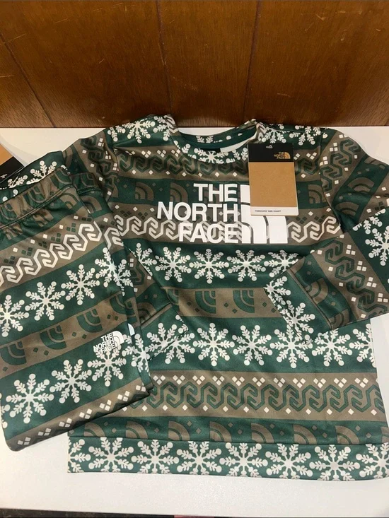 The North Face Green and White Snowflake Kids Pajama Set