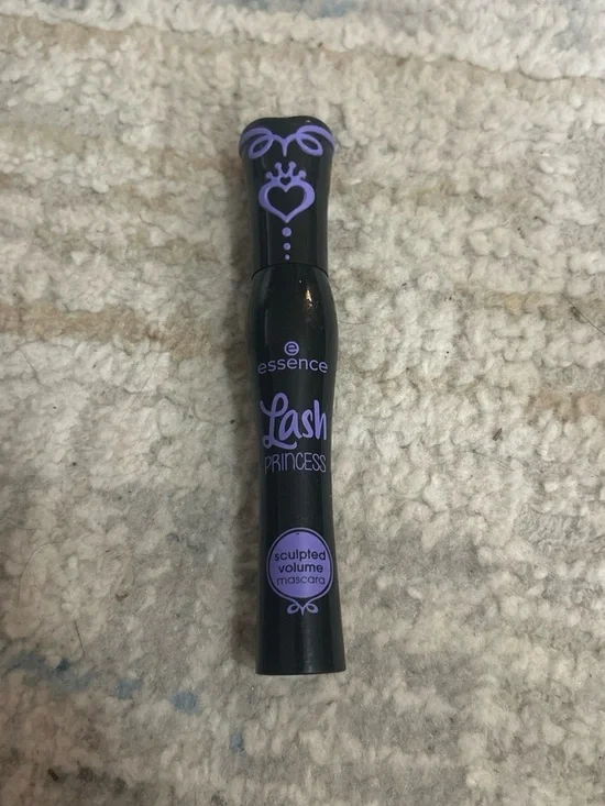 Essence Lash Princess Sculpted Volume Mascara - Black