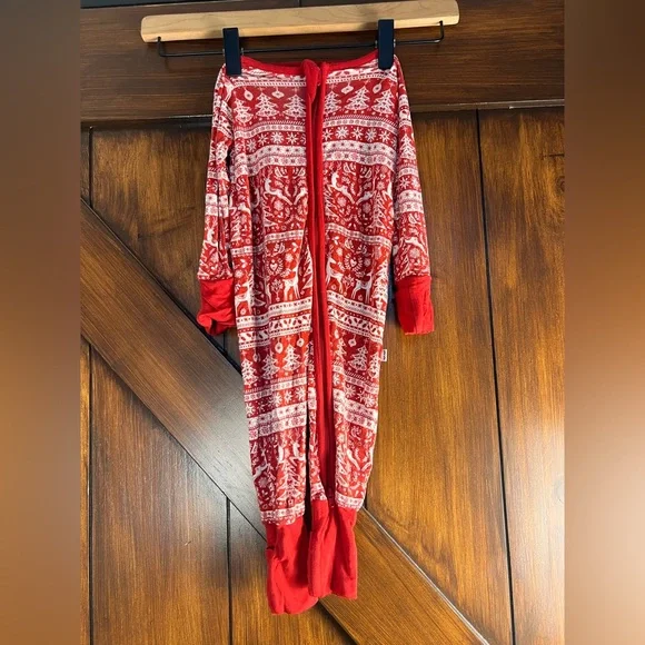Little Sleepies Festive‎ Red Christmas Onesie Pajamas Baby 3-6 months.