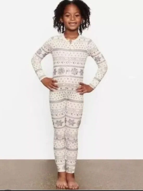 SKIMS Logo Pointelle Cream Fair Isle Kids Pajamas Size 4